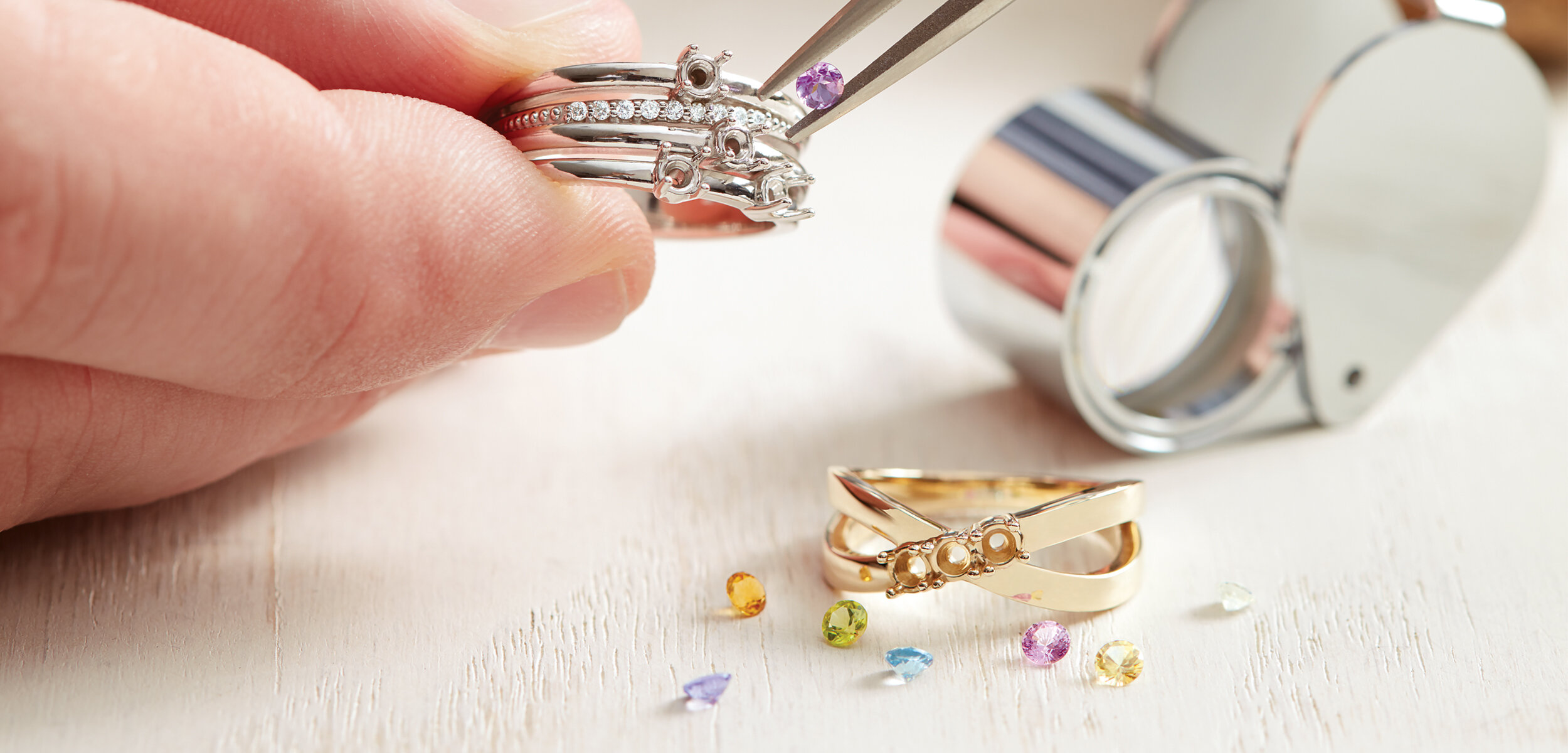How to select personalized jewellery pieces and rings